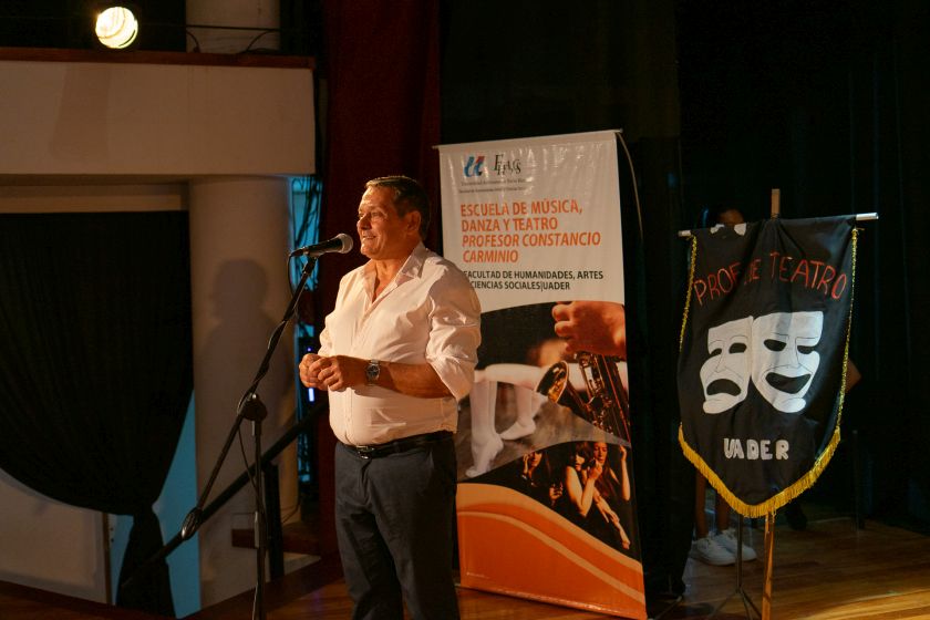 la fhaycs celebró los 10 años del profesorado de teatro sede paraná richar