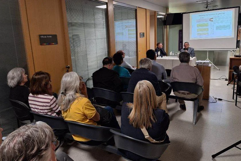 charla credicoop publico