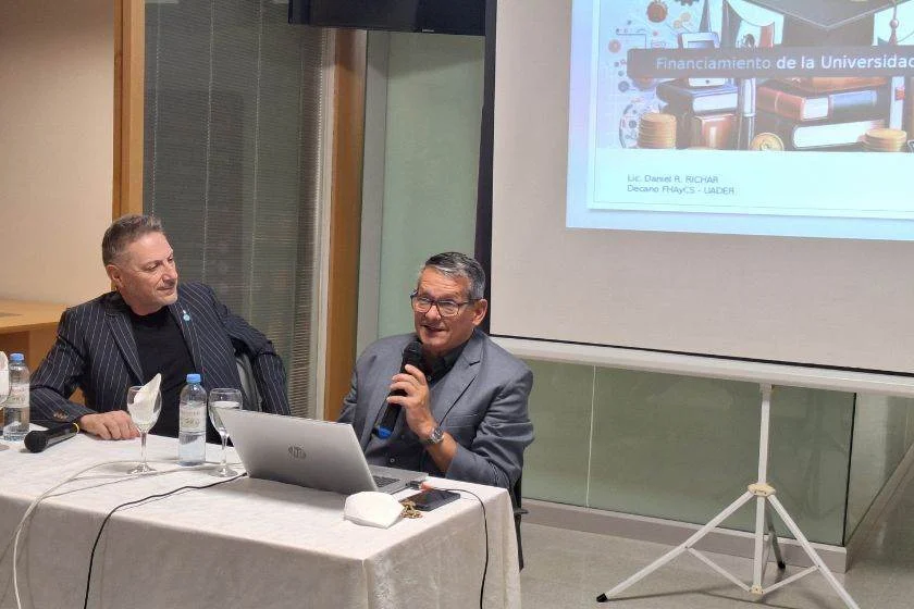 decano charla crediccop