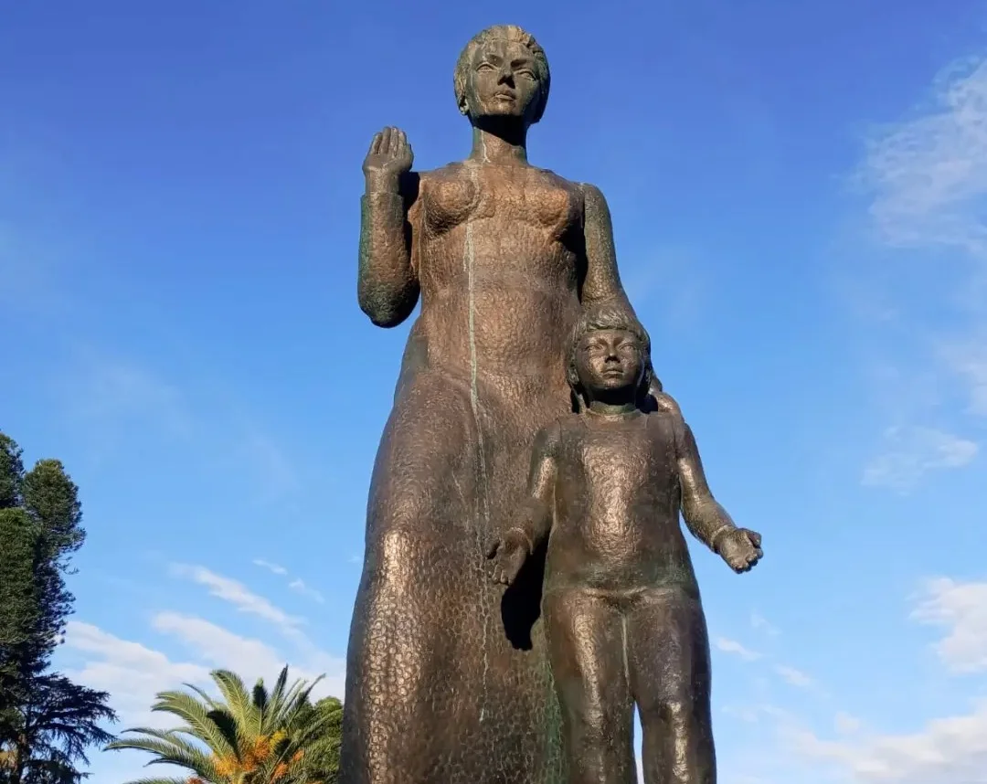 escultura plaza san miguel