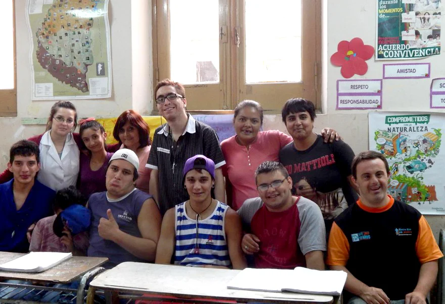 jovenes y adultos agos pistrilli