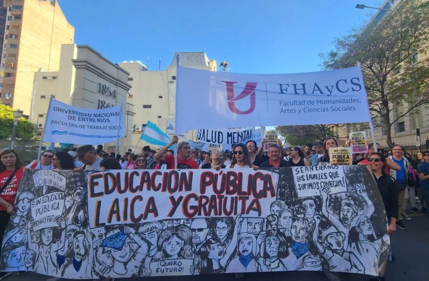 marcha universitaria 24