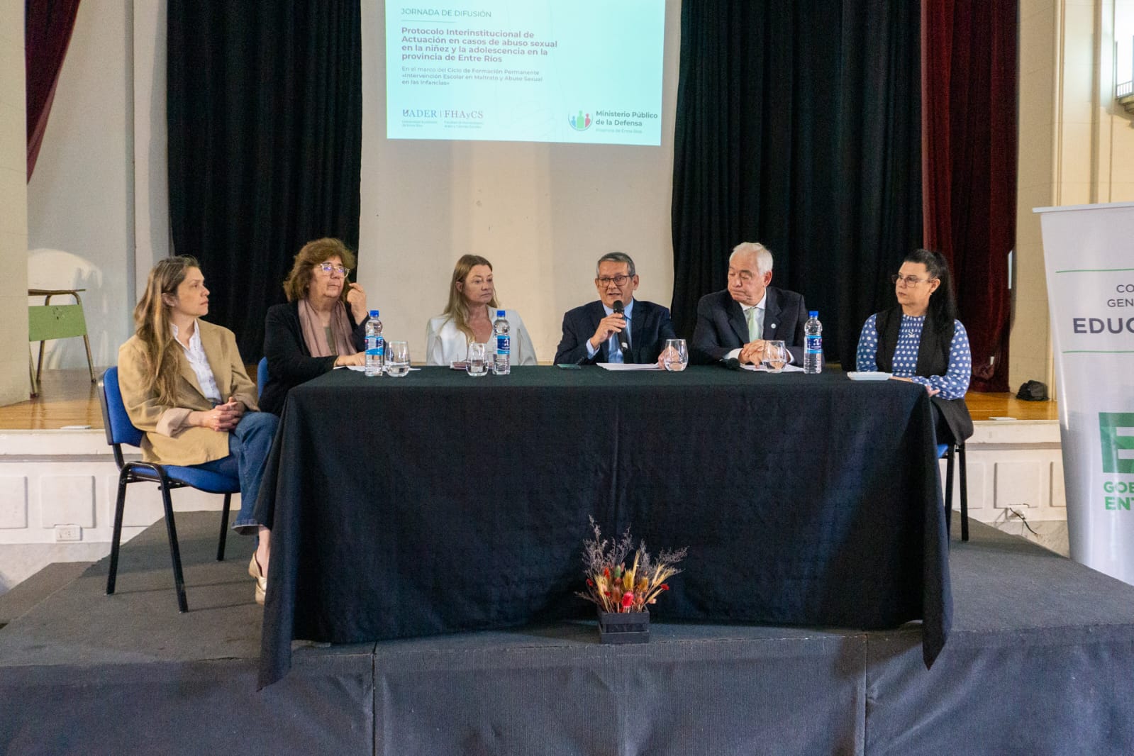 Consolidan la formación de profesionales para la protección de las infancias y adolescencias