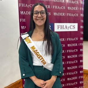Primera egresada de la Maestría en Infancias y Juventudes de la FHAyCS