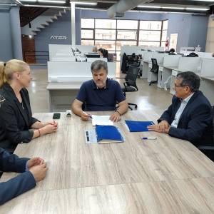 Convenio entre FHAyCS y ATER permitirá que estudiantes de Geografía realicen pasantías en el área de Catastro