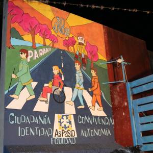 Se inauguró un mural realizado por estudiantes de Artes Visuales en Aspasid