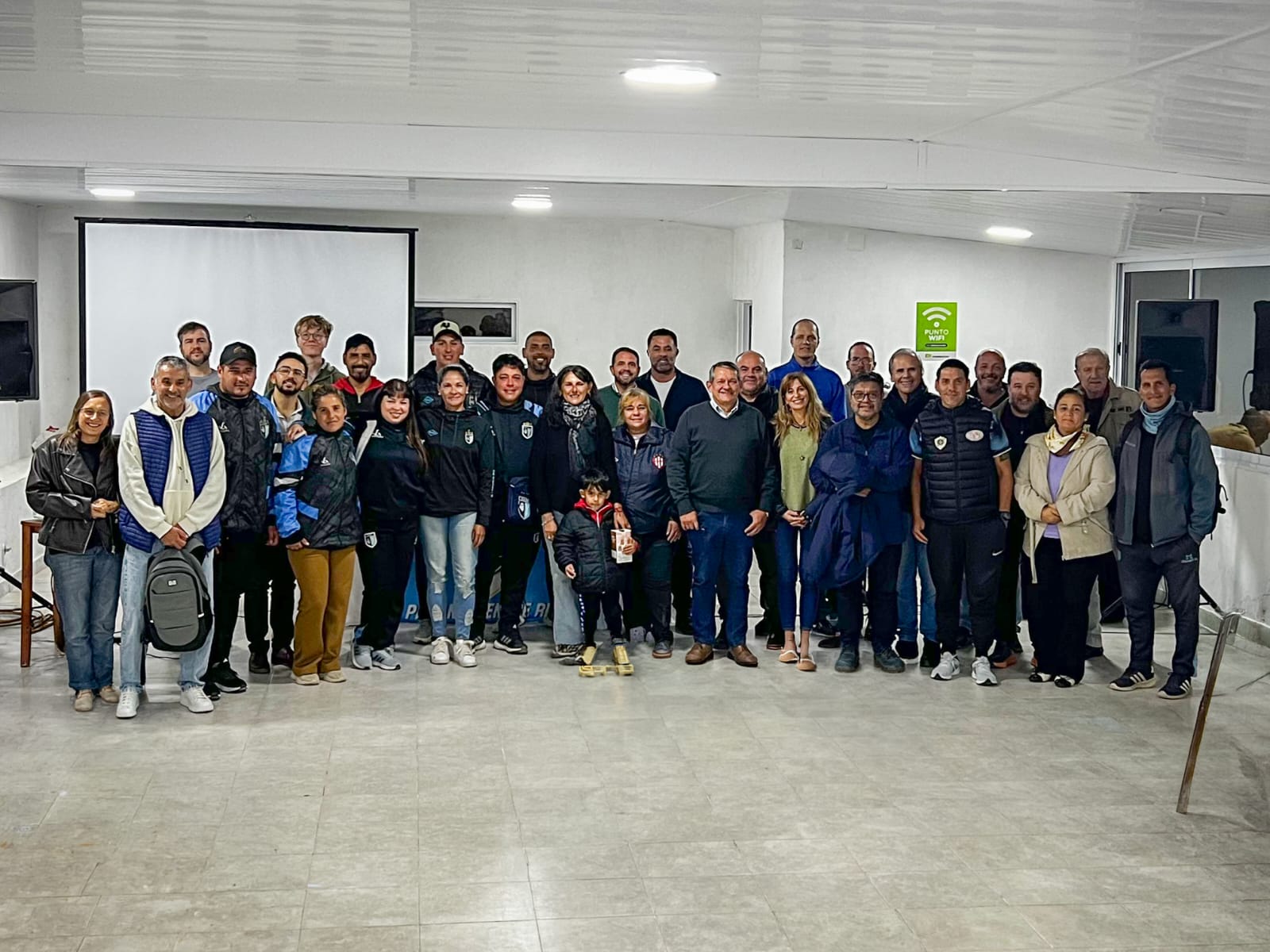 Se presentó el informe de un proyecto de Prácticas Educativas Territoriales con clubes de Paraná