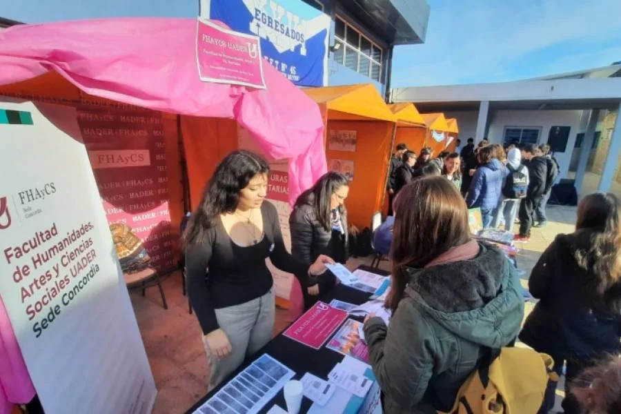 La Sede Concordia presente en ferias de carreras de la región