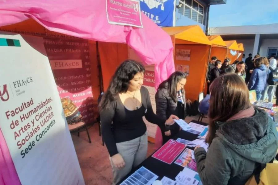 Feria de carreras: Descubrí FHAyCS UADER