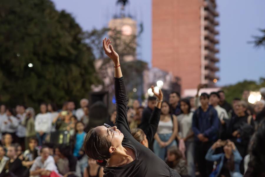 Octubre: mes de la danza en la «Carminio»