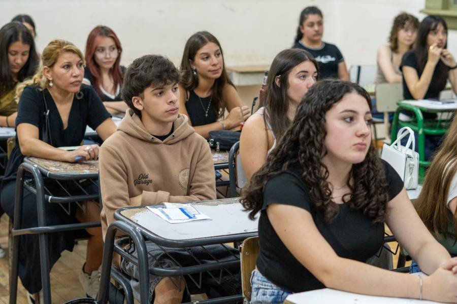 Convocatoria a estudiantes para el Proyecto Tutoría de Pares 2027